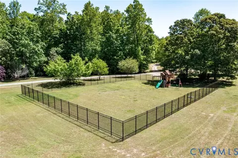 Exterior - 254 Echo Point Ln, Lancaster, VA 22503 photo 2 of 2