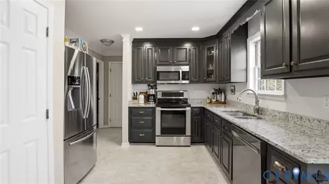 Kitchen - 12718 Millstep Ter, Midlothian, VA 23112 photo 1 of 4