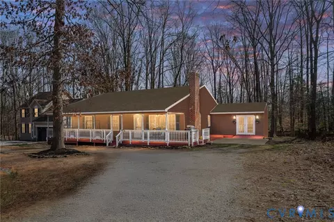 861 Campers Ln, Ruther Glen, VA 22546
