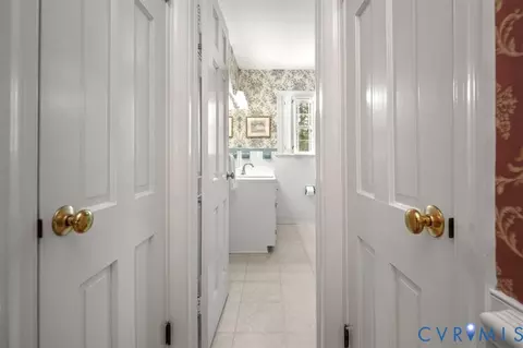 Entry Way - 2830 E Weyburn Rd, Richmond, VA 23235 photo 5 of 5