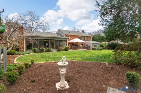 Exterior - 2830 E Weyburn Rd, Richmond, VA 23235 photo 8 of 10