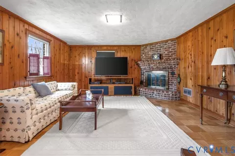 Living - 2830 E Weyburn Rd, Richmond, VA 23235 photo 3 of 5