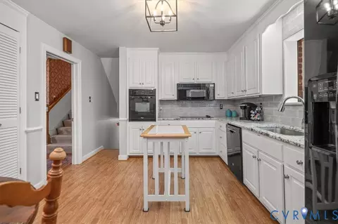 Kitchen - 2830 E Weyburn Rd, Richmond, VA 23235 photo 1 of 4