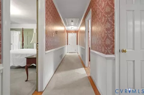 Entry Way - 2830 E Weyburn Rd, Richmond, VA 23235 photo 4 of 5