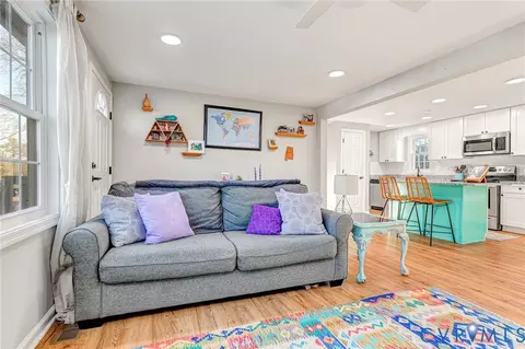 Living - 16004 Gary Ave, Chester, VA 23831 photo 2 of 4