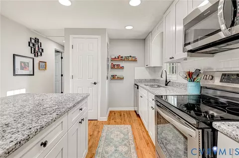 Kitchen - 16004 Gary Ave, Chester, VA 23831 photo 3 of 4