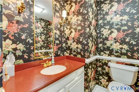 Bath - 14510 Alberta Ct, Chester, VA 23836 photo 1 of 7