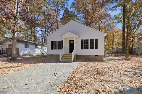 230 Glen St, West Point, VA 23181