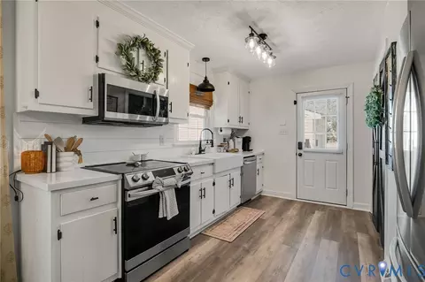 Kitchen - 453 Manquin Dr, Aylett, VA 23009 photo 2 of 4