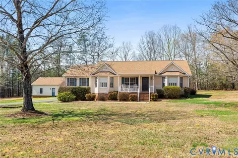 9870 Morefield Meadows Dr, Amelia Court House, VA 23002