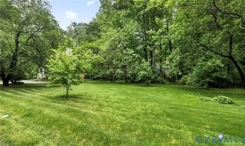 2801 Mohawk Dr, North Chesterfield, VA 23235