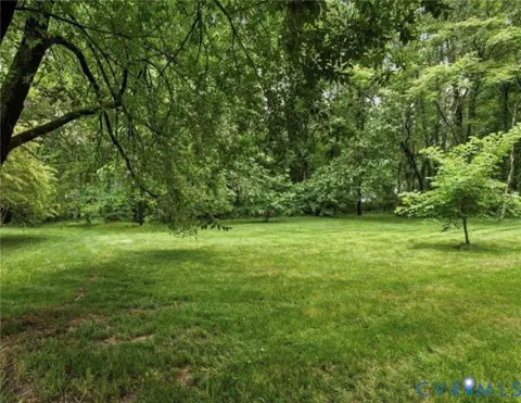 2801 Mohawk Dr, North Chesterfield, VA 23235 photo 3