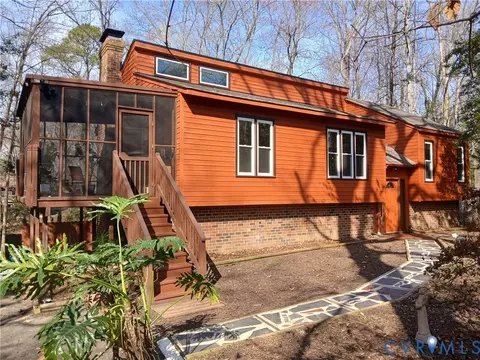 1306 Old Log Trl, North Chesterfield, VA 23235