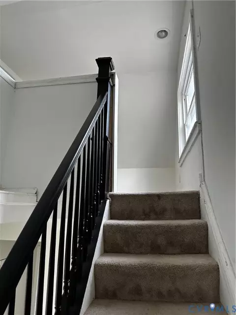 Entry Way - 1902 3rd Ave, Richmond, VA 23222 photo 3 of 5