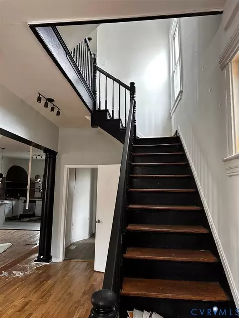 Entry Way - 1902 3rd Ave, Richmond, VA 23222 photo 1 of 5