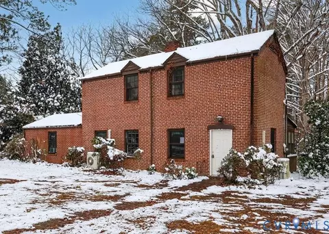 Exterior - 119 Church St, Alberta, VA 23821 photo 3 of 4