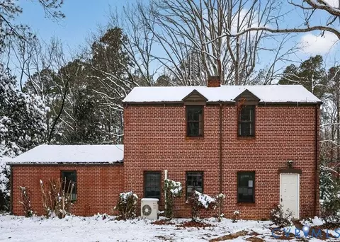Exterior - 119 Church St, Alberta, VA 23821 photo 2 of 4
