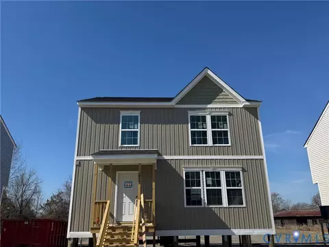 813 Kirby St, West Point, VA 23181