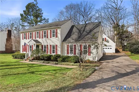 Exterior - 2210 Corner Rock Rd, Midlothian, VA 23113 photo 2 of 8