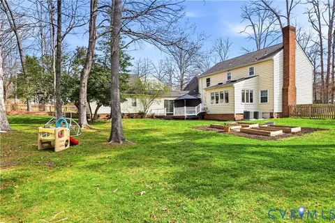 Exterior - 2210 Corner Rock Rd, Midlothian, VA 23113 photo 7 of 8
