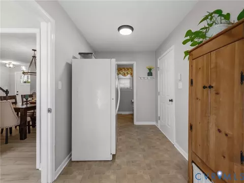 Entry Way - 206 Rustic Dr, Carson, VA 23830 photo 3 of 4