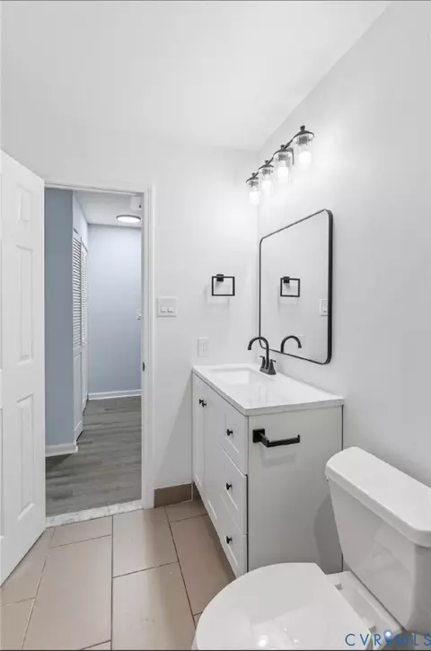 Bath - 9705 Aspen Pl, Manassas, VA 20110 photo 2 of 2