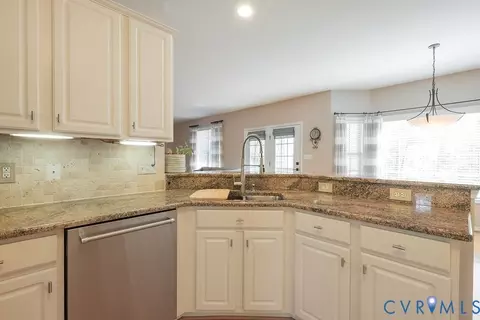 11625 Explorer Dr, Midlothian, VA 23114 photo 28