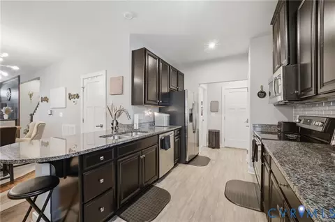 902 Centurion Cir, Chesapeake, VA 23323