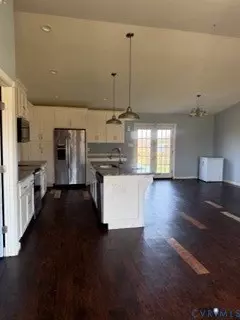 Entry Way - 1776 E Courthouse Rd, Blackstone, VA 23824 photo 2 of 3