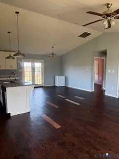 Entry Way - 1776 E Courthouse Rd, Blackstone, VA 23824 photo 1 of 3