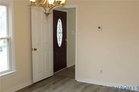 Entry Way - 13909 Sagebrook Rd, Midlothian, VA 23112 photo 2 of 2