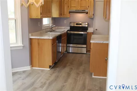 Kitchen - 13909 Sagebrook Rd, Midlothian, VA 23112 photo 2 of 2