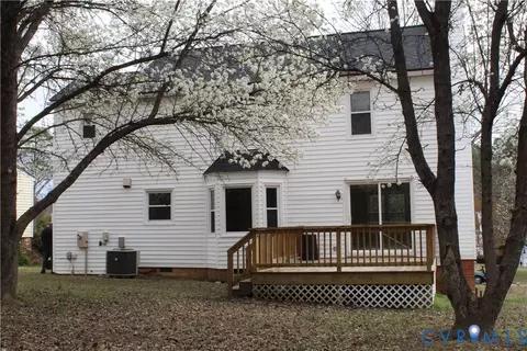 Exterior - 13909 Sagebrook Rd, Midlothian, VA 23112 photo 2 of 3