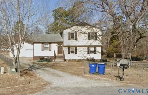 2606 Edgewood Dr, Ruther Glen, VA 22546