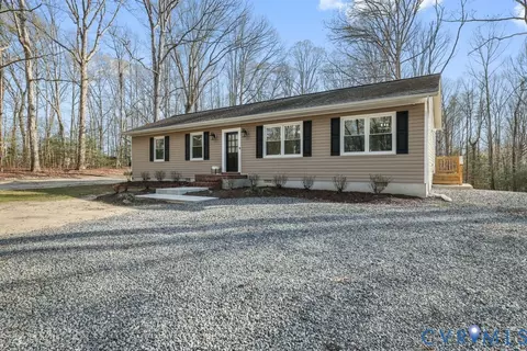 107 Jeans Dr, Spotsylvania, VA 22551