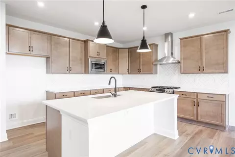18732 Palisades Cove Trl, Moseley, VA 23120