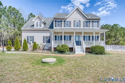 3800 Willow Creek Dr, Disputanta, VA 23842