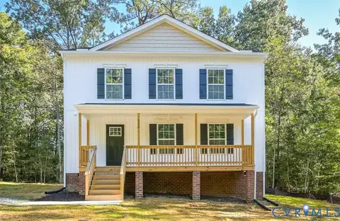 512 Freedom Dr, Ruther Glen, VA 22546