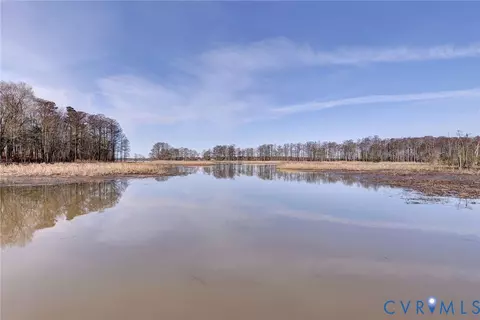 View/Area - 1613 River Rdg, Williamsburg, VA 23185 photo 4 of 12