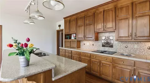 Kitchen - 2560 Chartstone Dr, Midlothian, VA 23113 photo 3 of 5