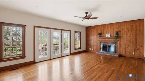 Living - 2560 Chartstone Dr, Midlothian, VA 23113 photo 4 of 5