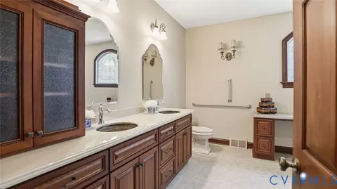 Bath - 2560 Chartstone Dr, Midlothian, VA 23113 photo 2 of 9