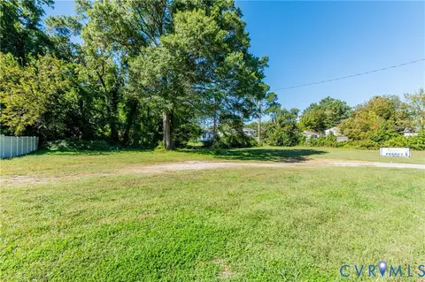 1304 Arlington Rd, Hopewell, VA 23860