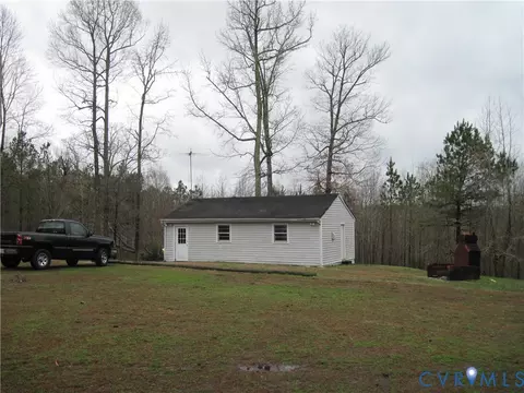7001 Sturgeon Point Rd, Providence Forge, VA 23140