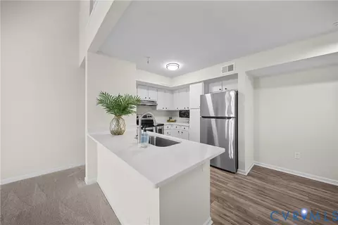 704 Bristol Village Dr #301, Midlothian, VA 23114
