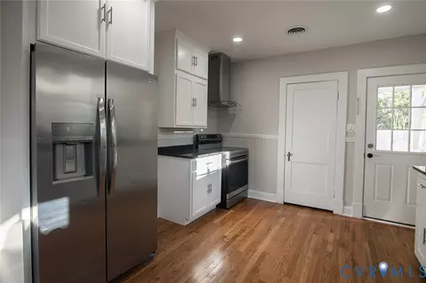Kitchen - 1306 Overbrook Rd, Richmond, VA 23220 photo 3 of 4