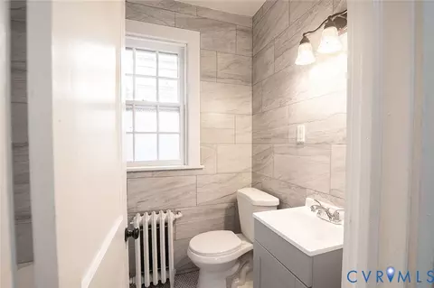 Bath - 1306 Overbrook Rd, Richmond, VA 23220 photo 1 of 4