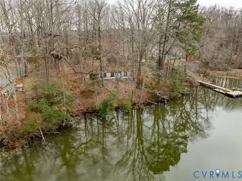 598 Rocky Point Lndg, Cobbs Creek, VA 23035