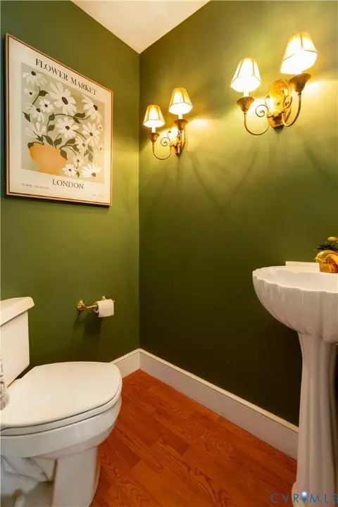 Bath - 4801 Brook Rd, Richmond, VA 23227 photo 1 of 4