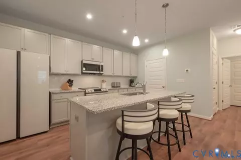 12109 Oxford Landing Dr #104, Glen Allen, VA 23059